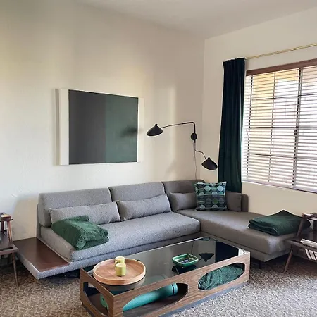 Mcm Styled Condo, Sleeps 4, Pool, Hot Tub